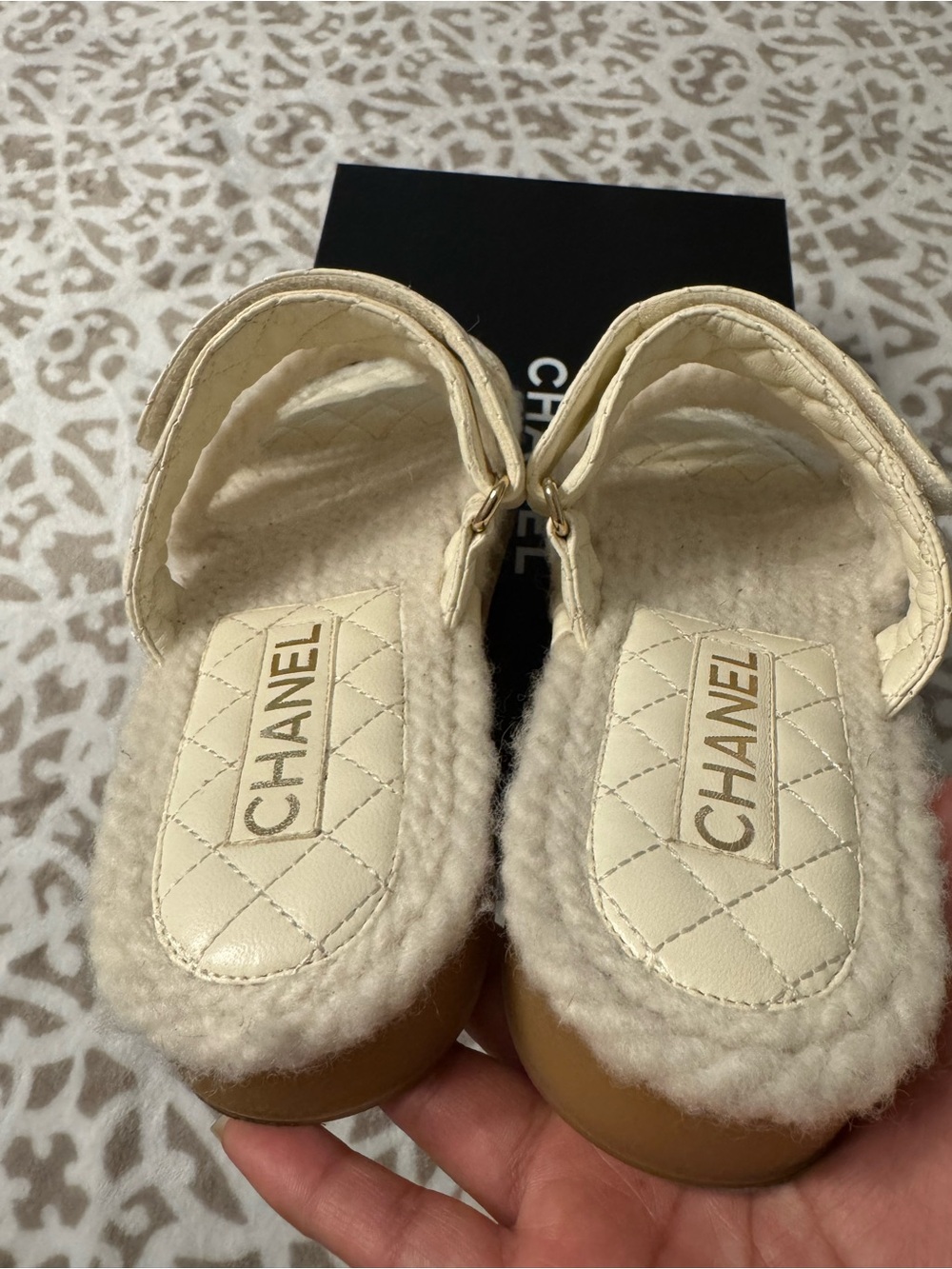 CHANEL Quilted Cream Rope Trim Slide Sandals with Gold Logos 39 - Picture 5 of 9
